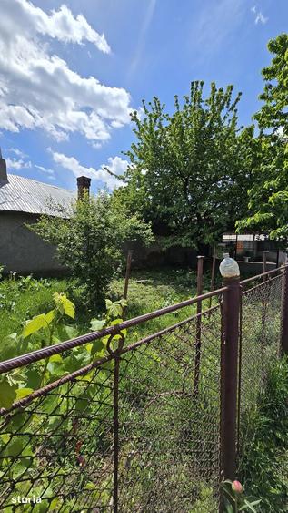 Casă cu 4 camere cu Teren 800 Mp în Central