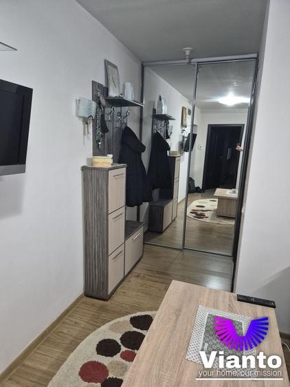 Apartament cu 2 camere semidecomandat, mobilat în Valea Aurie