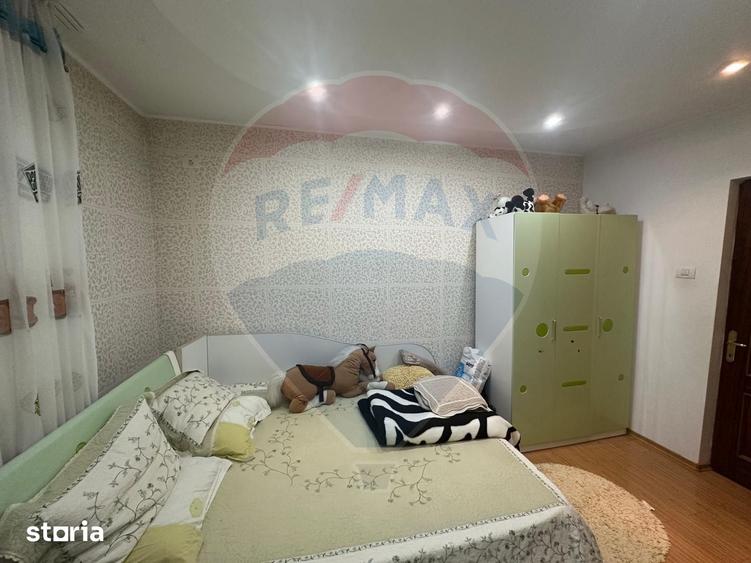 Casă cu 6 camere cu Teren 1200 Mp în Afumați