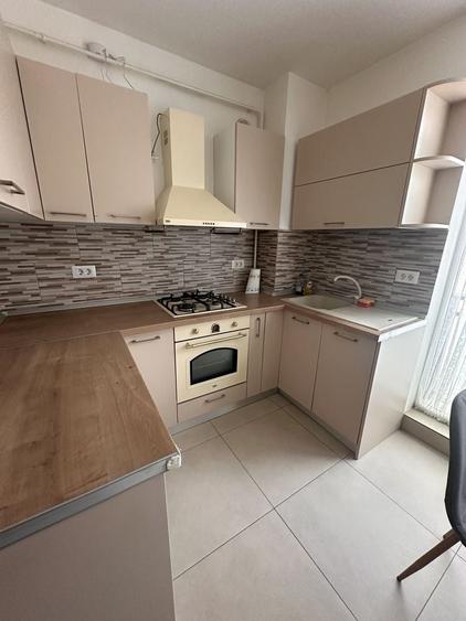 Inchiriez apartament 3 camere / Pacurari - 5