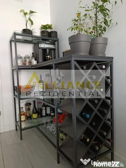 Apartament cu 3 camere decomandat în Metalurgiei