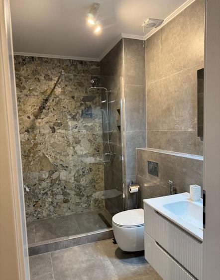 Apartament cu 2 camere decomandat, mobilat în Universitate
