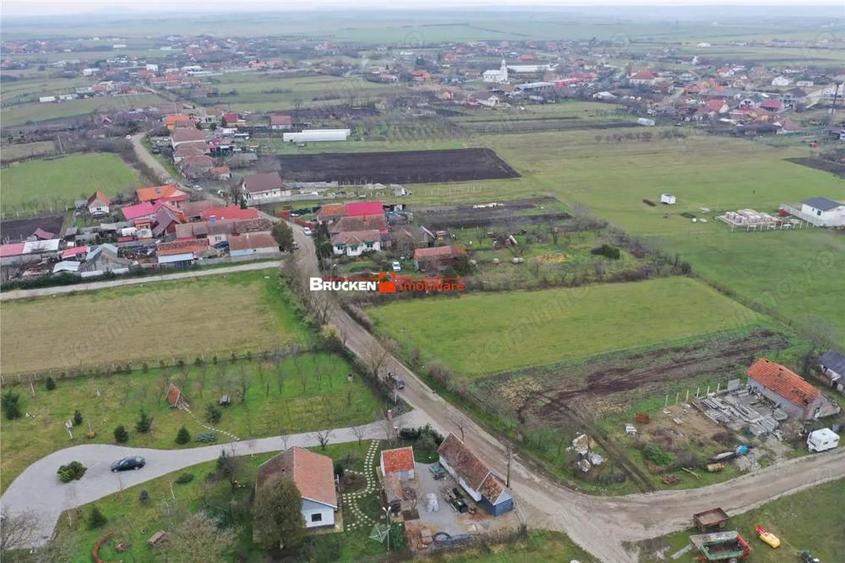 Teren de 2623 mp, în Leș
