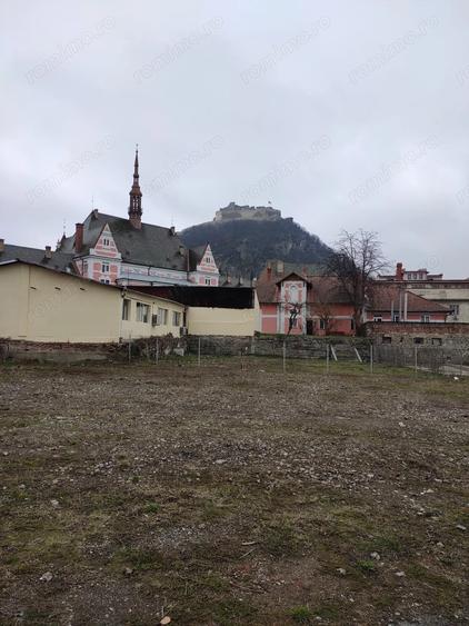 Teren de 3929 mp, în Cetate