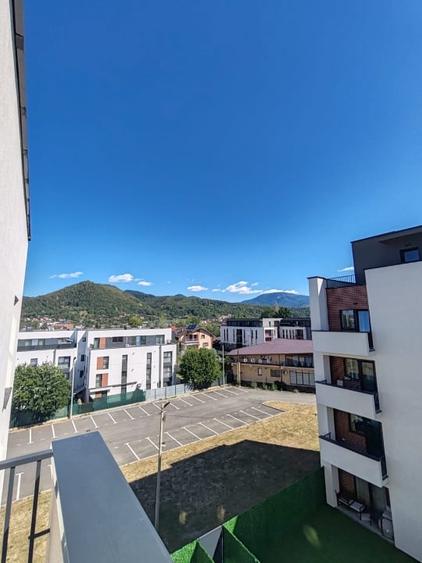 Apartament cu 2 camere semidecomandat, mobilat în Orașul Vechi