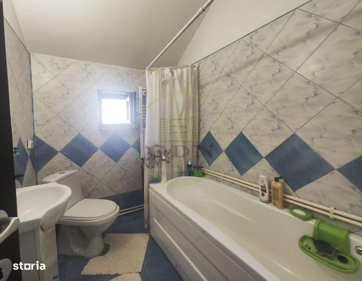 Casă cu 4 camere în Șimnicu de Jos