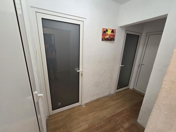 Apartament cu 3 camere decomandat în Dosu Bricii