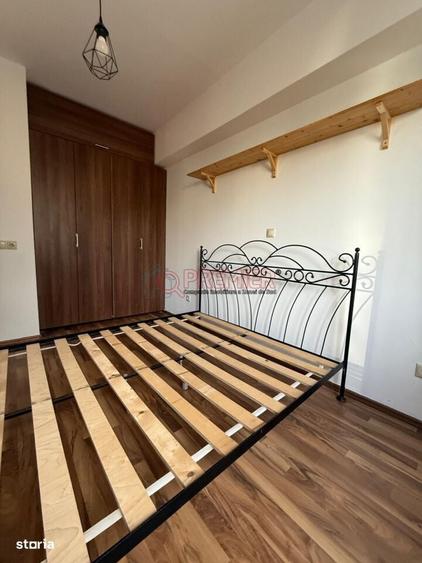 Apartament cu 2 camere semidecomandat în Văcăresti