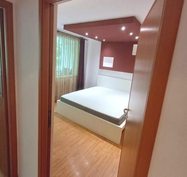 Apartament cu 3 camere decomandat, mobilat în Berceni