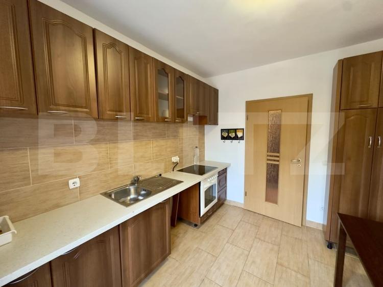 Apartament cu 2 camere decomandat, mobilat în Cetate
