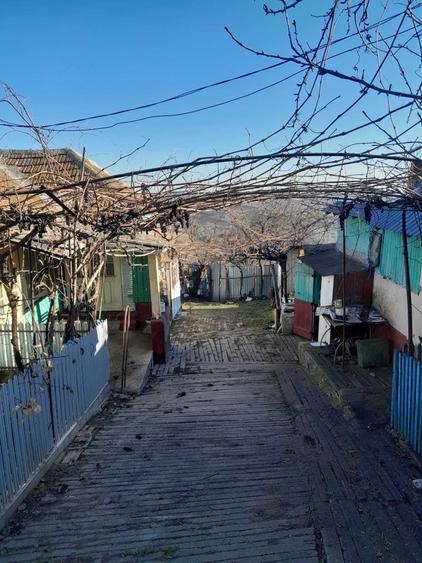 Casă cu 4 camere în Mălușteni