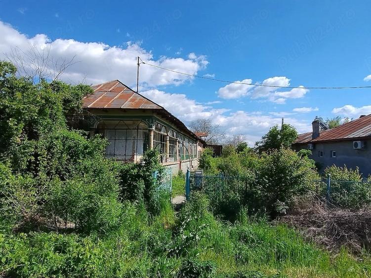 Casă cu Teren 2300 Mp în Tântava
