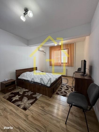 Garsonieră decomandată în Central