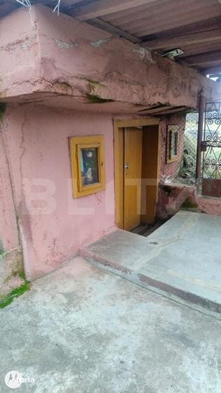Casă cu 4 camere cu Teren 5450 Mp în Central