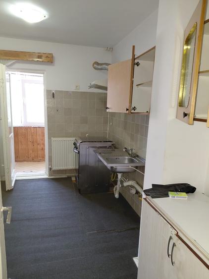 Apartament cu 2 camere decomandat în Exterior Vest