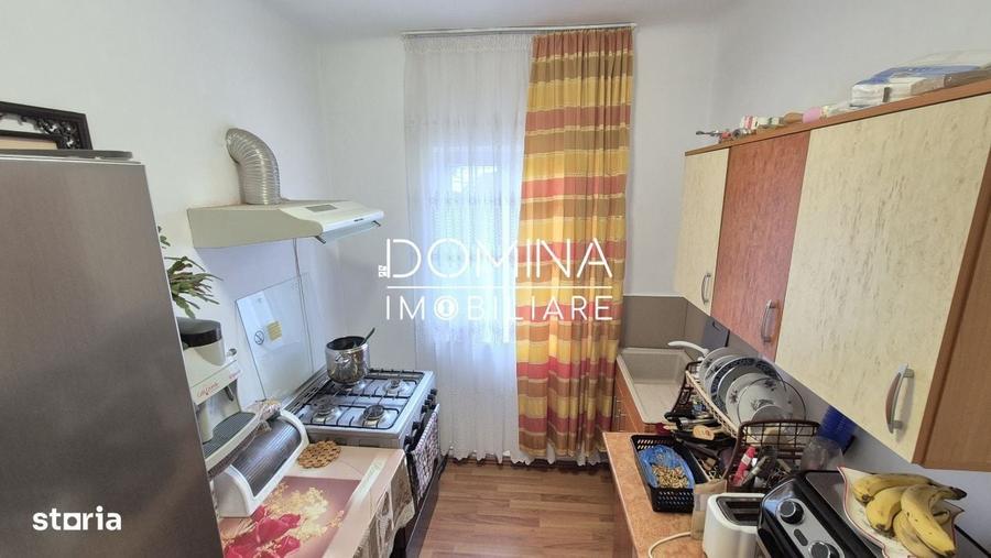 Casă cu 4 camere în Cârbești