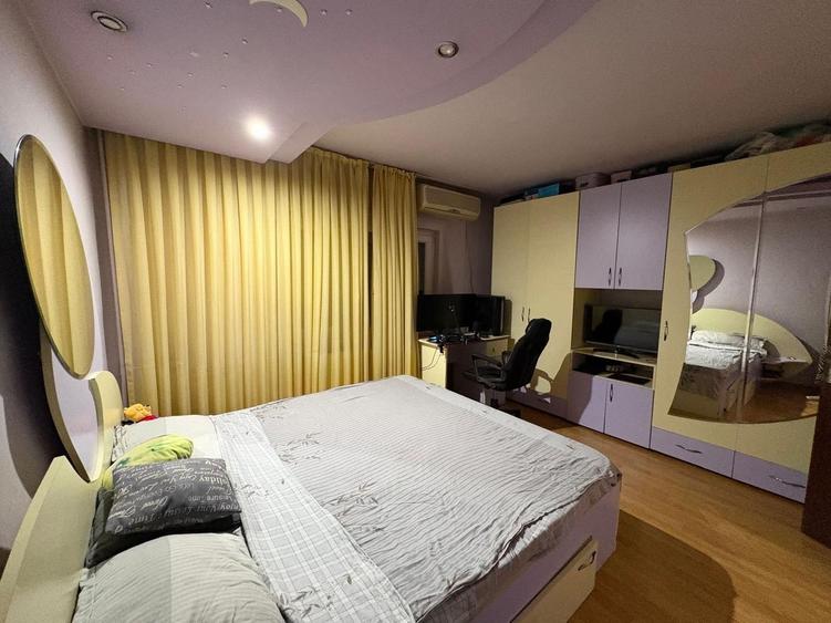 Apartament cu 3 camere semidecomandat, mobilat în Vitan