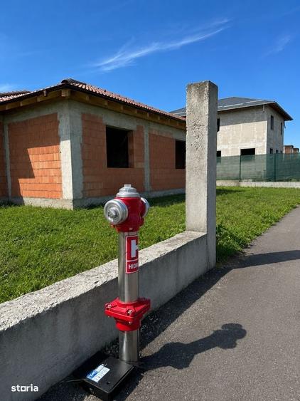 Casă cu 4 camere în Stupini