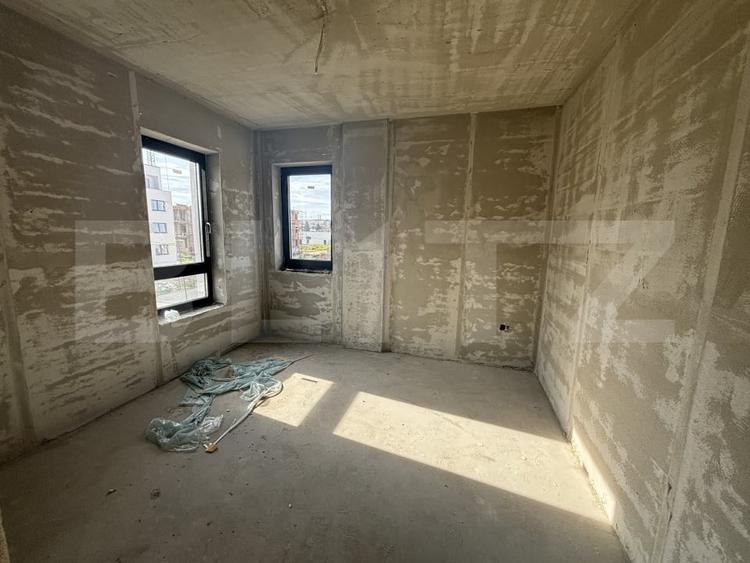 Apartament cu 3 camere decomandat în Micro 17