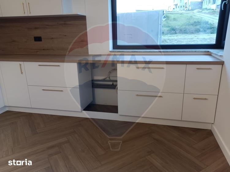 Casa deosebita cu 4 dormitoare in Oradea- Cihei - 14