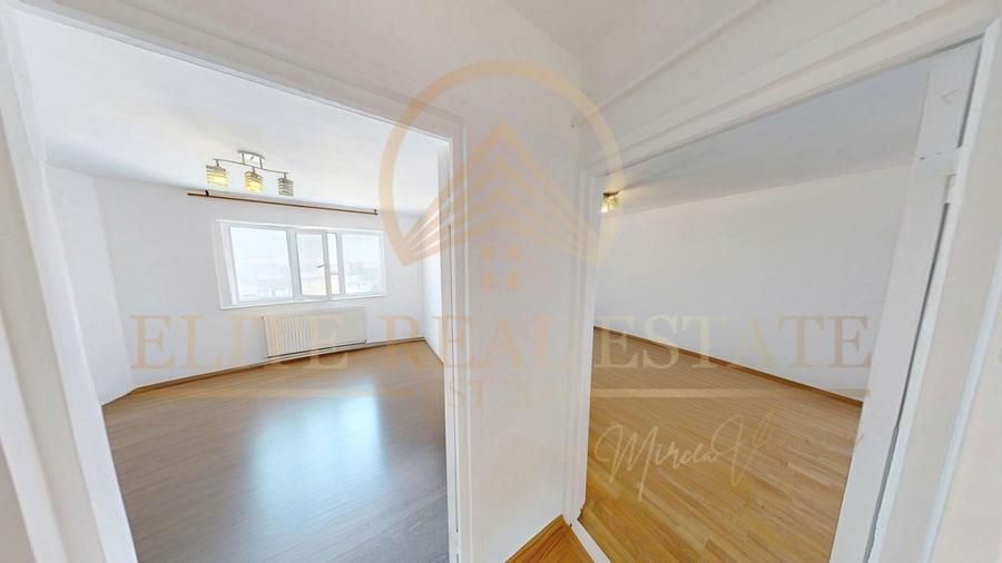 Apartament cu 3 camere decomandat în Casa de Cultură