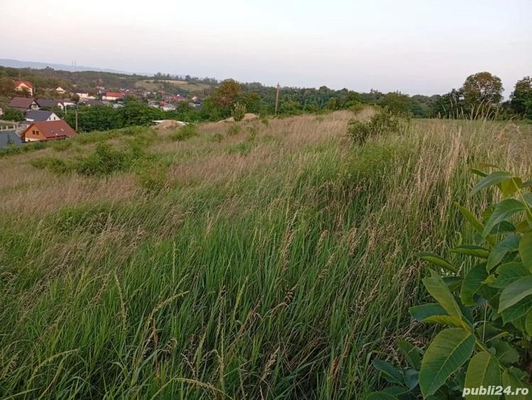 Teren de 2800 mp, în Măgura