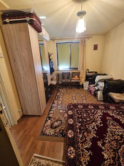 Apartament cu 2 camere semidecomandat în Rovine