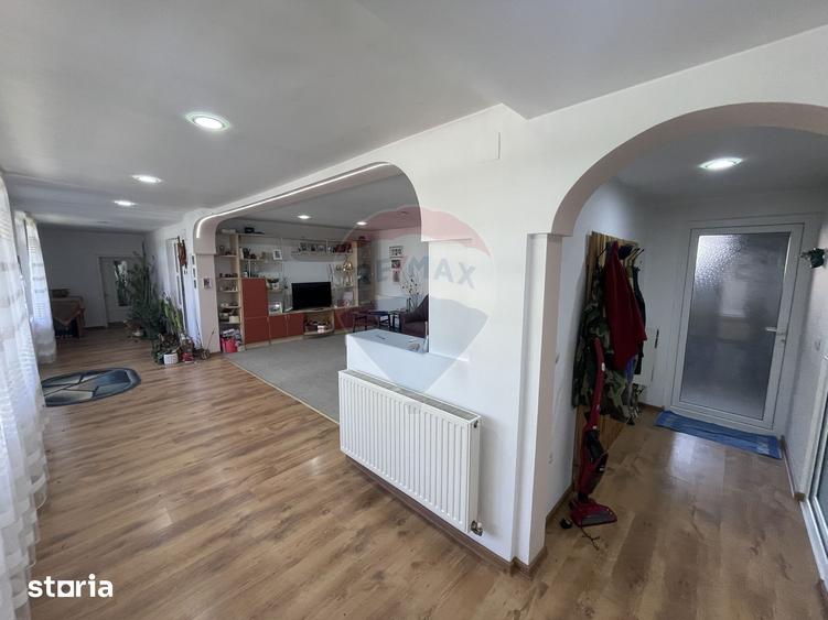 Casă cu 3 camere cu Teren 900 Mp în Mera