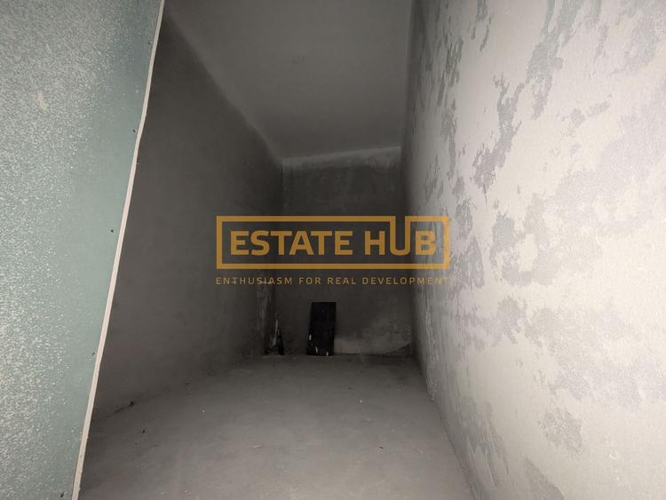 Apartament cu 3 camere semidecomandat în Între Lacuri