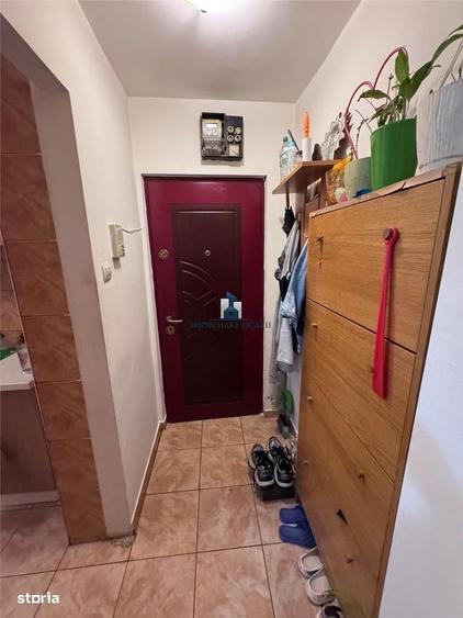 Apartament 2 camere Semidecomandat cf 2 Piata Resita - 3