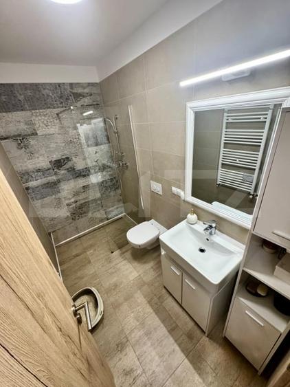 Apartament cu 2 camere decomandat, mobilat în Tractorul