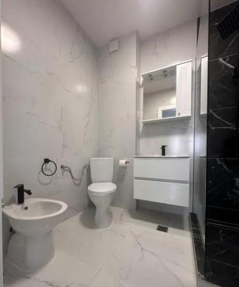 Apartament cu 2 camere semidecomandat, mobilat în Berceni