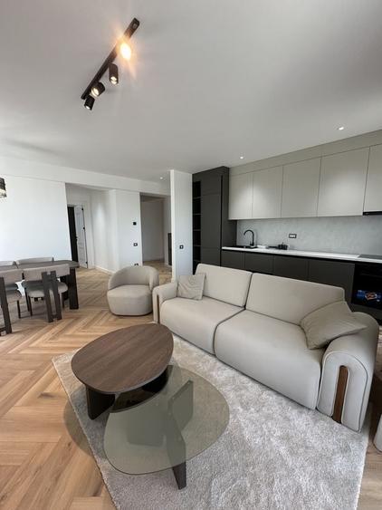 Apartament cu 3 camere în Pipera