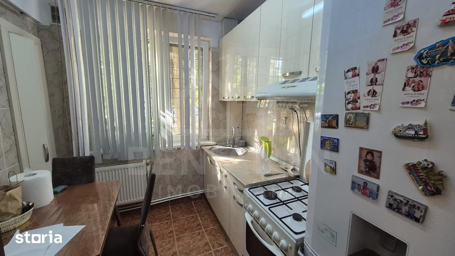 Apartament cu 2 camere semidecomandat în George Enescu
