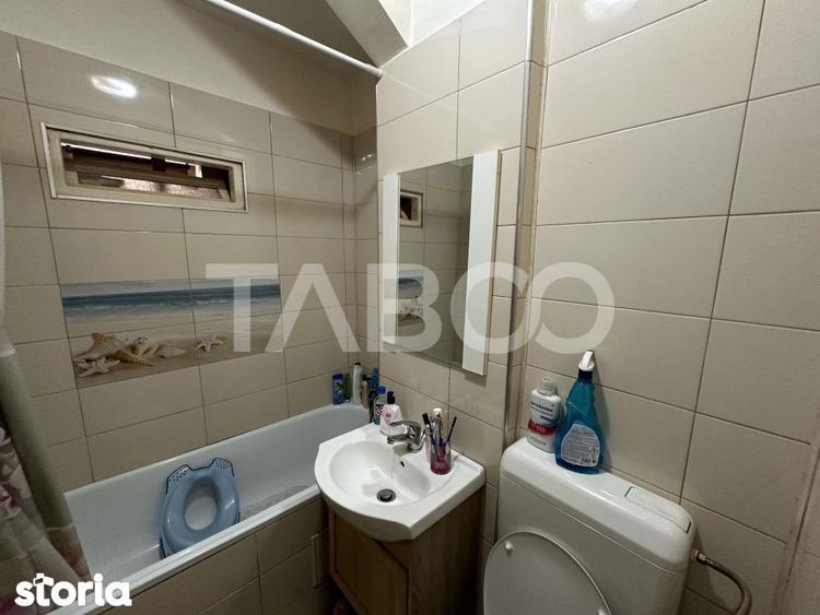 Apartament cu 2 camere semidecomandat, mobilat în Central