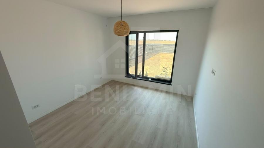 Casă individuală cu 3 camere cu Teren 479 Mp în Cârcea