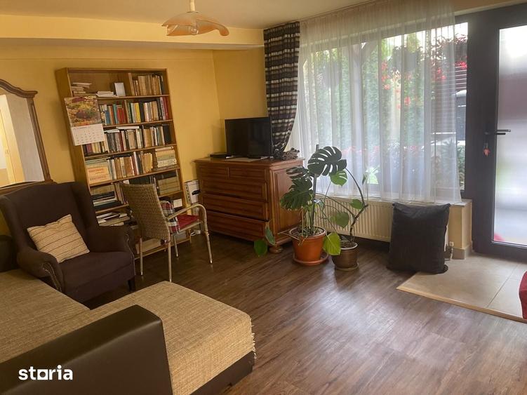 Casă cu 6 camere cu Teren 350 Mp în Europa