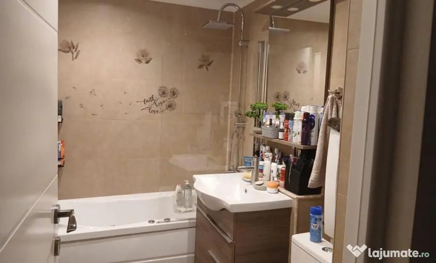 Apartament cu 2 camere decomandat în Între Lacuri