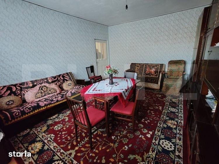 Casă cu 6 camere cu Teren 3000 Mp în Surduc