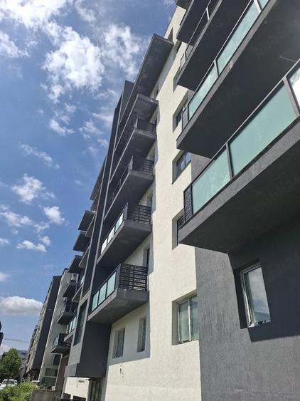 Apartament cu 2 camere decomandat în Berceni