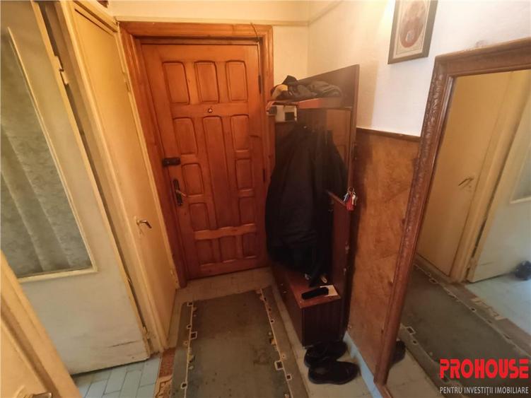 Zona Miron Costin - 2 camere - parter - 7