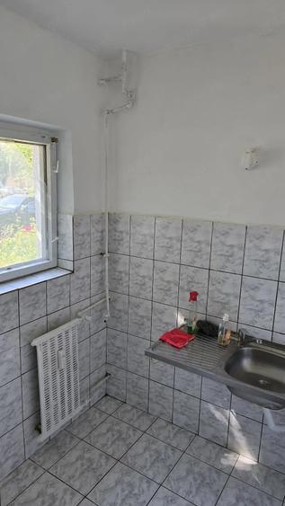 Garsonieră decomandată în Confecții