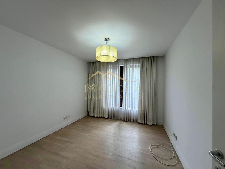 Casă individuală cu 9 camere cu Piscina în Pipera