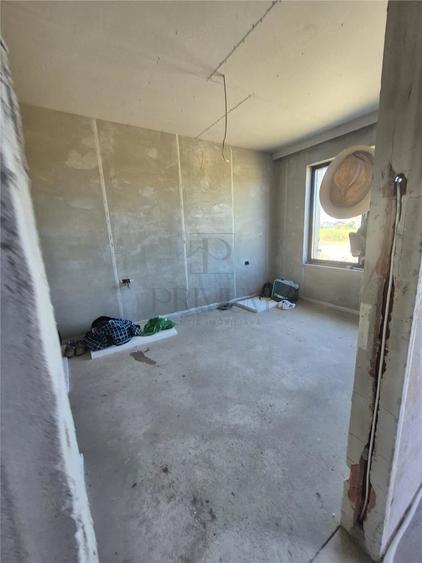 Duplex despartit - zona excelenta - - 10