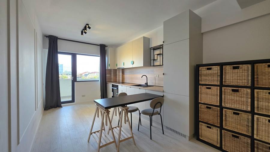 Apartament cu 2 camere semidecomandat, mobilat în Colentina