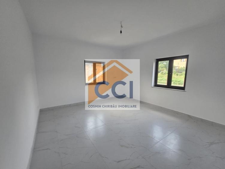 Casă cu 3 camere în Central