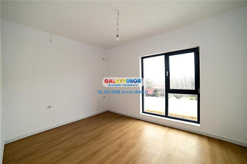 Casă cu 5 camere cu Teren 316 Mp în Sud-Vest