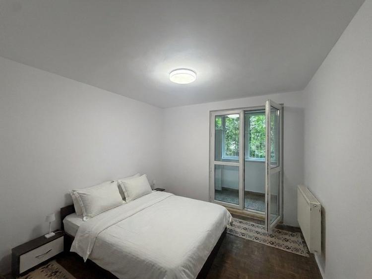 Apartament cu 3 camere semidecomandat, mobilat în Titan