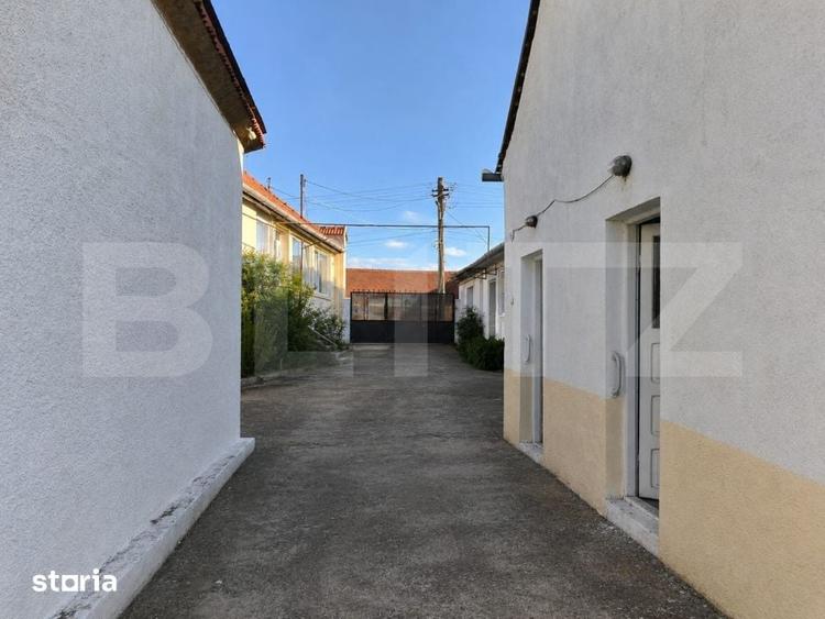 Casă cu 4 camere cu Teren 6000 Mp în Central