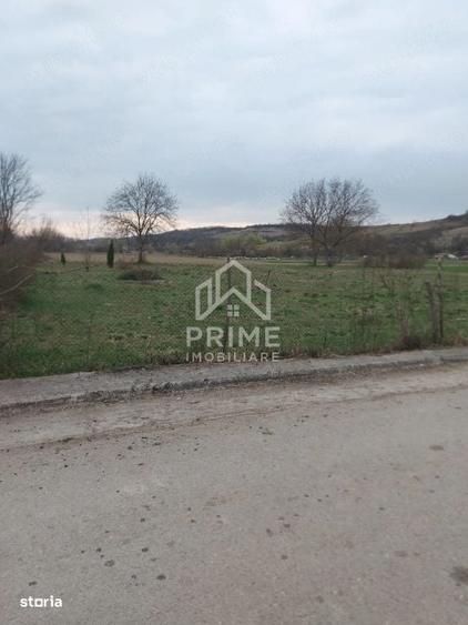 Spațiu comercial, în Stremț
